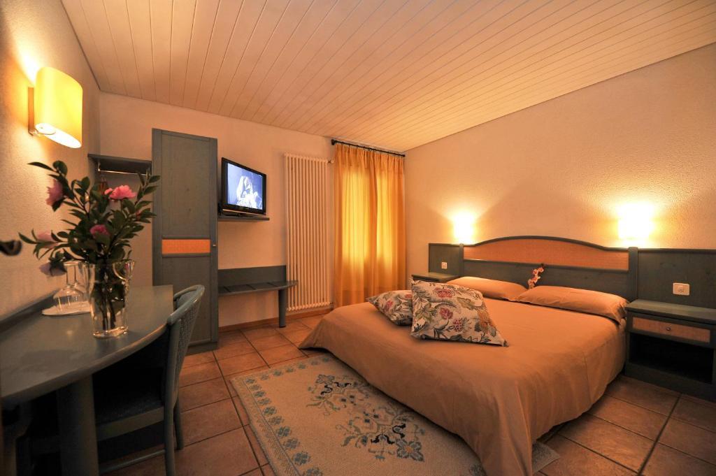 Hotel Ristorante Grotto Serta Lamone Εξωτερικό φωτογραφία