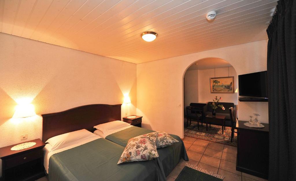 Hotel Ristorante Grotto Serta Lamone Δωμάτιο φωτογραφία